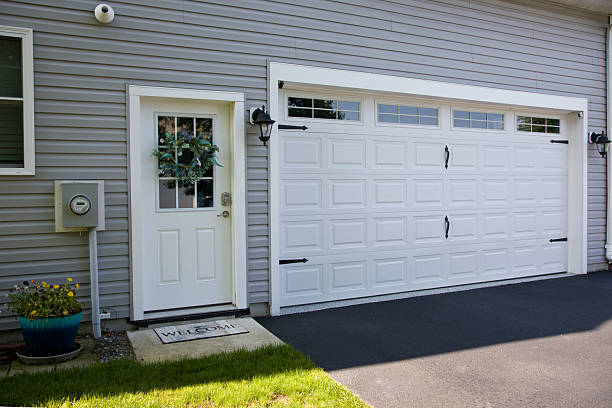 24/7 Emergency Garage Door Panel Replacement experts in Fremont County County, ID